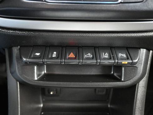 Used 2021 Chevrolet Colorado LT w/ Safety Package image 20