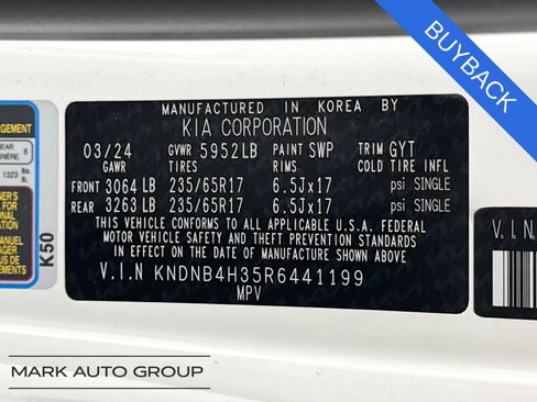 Used 2024 Kia Carnival LX FWD image 37