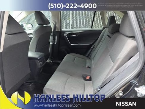 Used 2025 Toyota RAV4 XLE FWD image 9