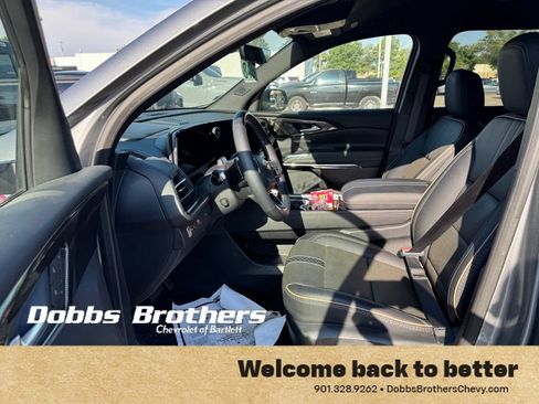 Used 2025 Chevrolet Traverse High Country FWD image 14