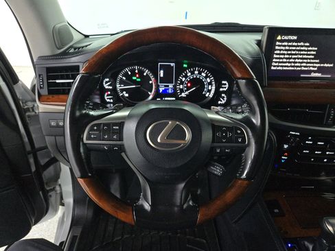 Used 2018 Lexus LX 570 4WD image 20