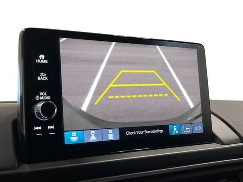 Certified 2025 Honda Pilot Touring image 22