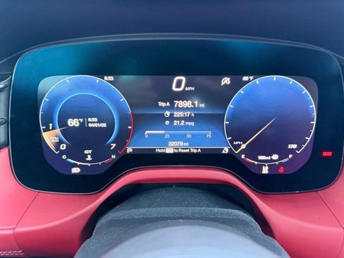 Used 2023 Maserati Grecale Modena image 11