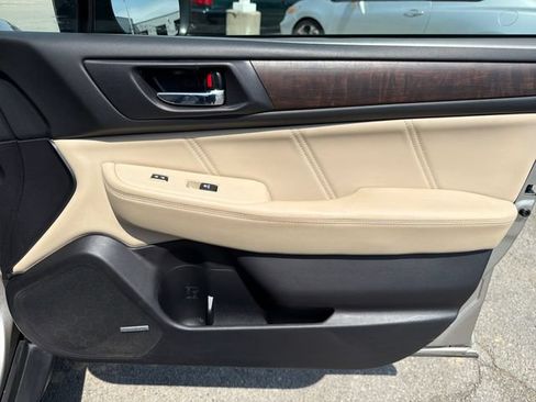 Used 2019 Subaru Outback 2.5i Limited AWD/4WD image 23