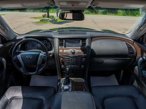 Used 2017 INFINITI QX80 4WD w/ Driver Assistance Package image 27