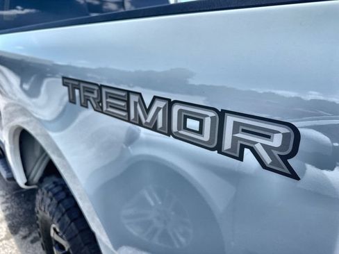 Used 2025 Ford F250 Lariat w/ Lariat Ultimate Package AWD/4WD image 9