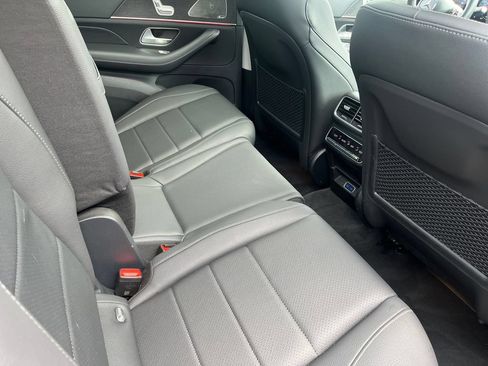 Certified 2026 Mercedes-Benz GLS 450 4MATIC image 18