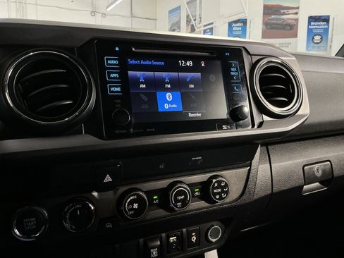 Used 2019 Toyota Tacoma TRD Off-Road image 19