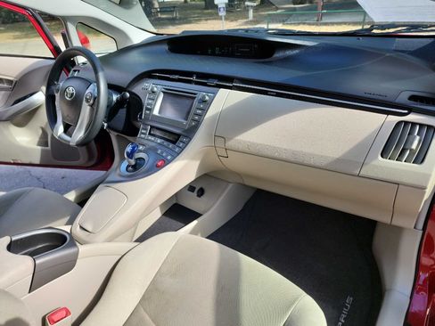 Used 2012 Toyota Prius Two FWD image 33