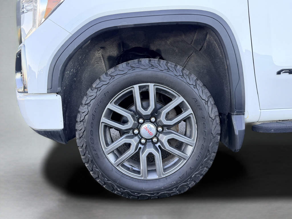 Used 2021 GMC Sierra 1500 AT4 w/ AT4 Carbonpro Edition AWD/4WD image 11