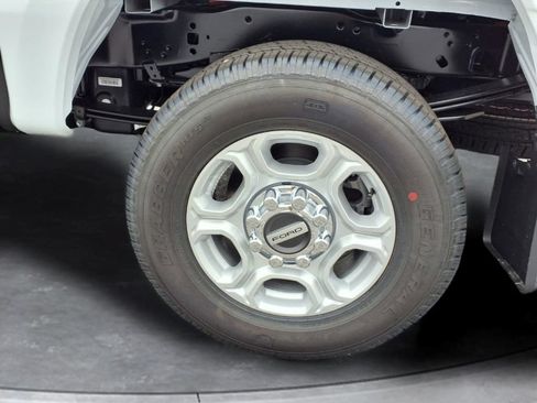 New 2026 Ford F250 XLT w/ XLT Premium Package AWD/4WD image 16