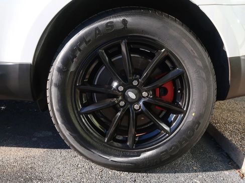 Used 2017 Land Rover Range Rover Sport SE image 50