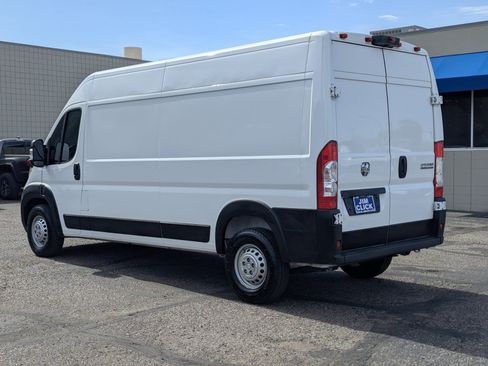 Used 2025 RAM ProMaster 2500 w/ Convenience Group FWD image 4