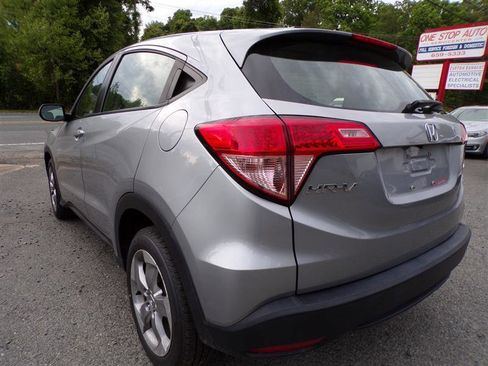 Used 2018 Honda HR-V LX image 5