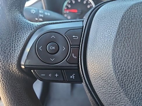 Used 2021 Toyota RAV4 LE image 14