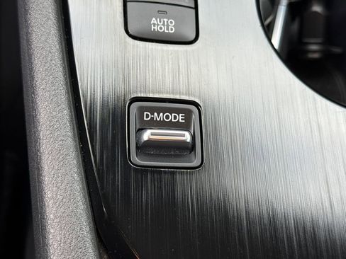 Used 2023 Nissan Rogue SV image 28