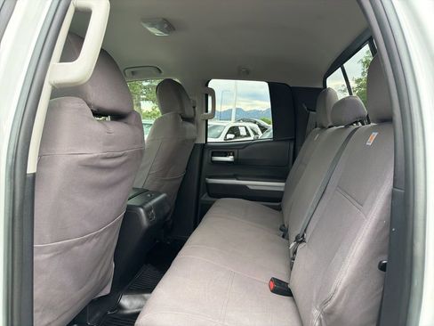 Used 2018 Toyota Tundra SR5 w/ SR5 Upgrade Package AWD/4WD image 19