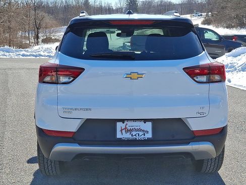 Used 2023 Chevrolet TrailBlazer LT w/ Convenience Package image 5