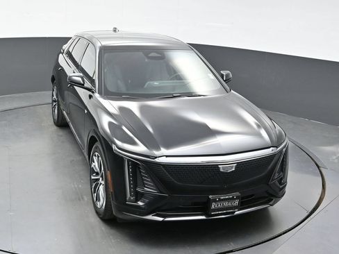 Certified 2024 Cadillac Lyriq Sport w/ LPO, Floor Liner Package AWD/4WD image 32