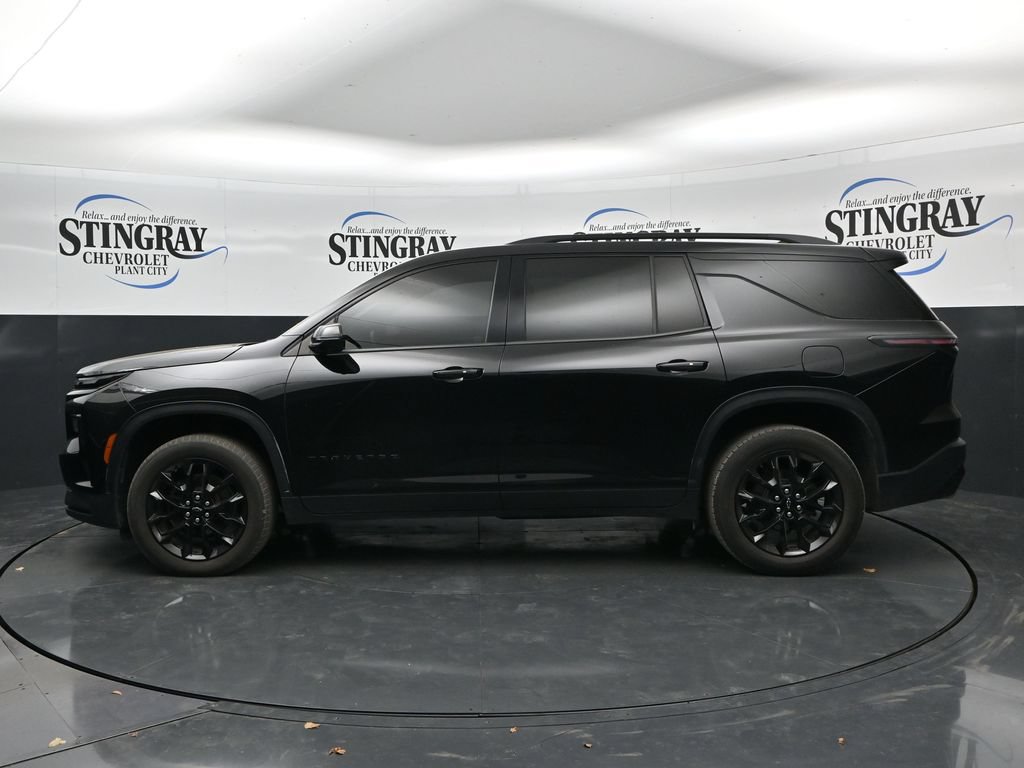 Used 2024 Chevrolet Traverse LT w/ Midnight/Sport Edition FWD image 4