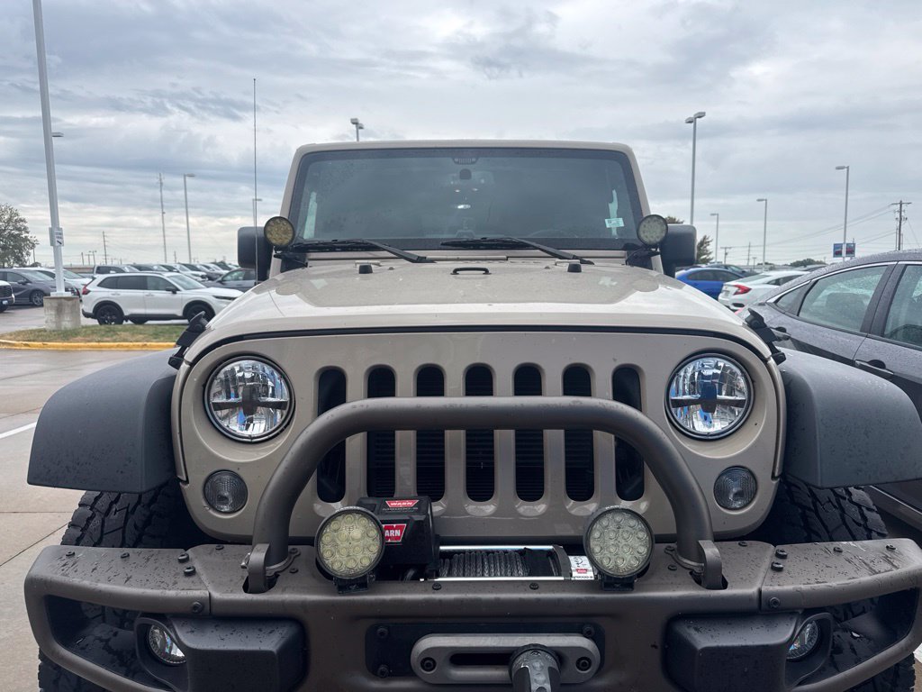 Used 2016 Jeep Wrangler Unlimited Rubicon w/ Connectivity Group AWD/4WD image 3