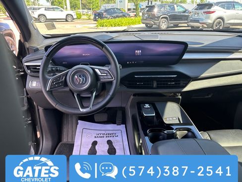 Used 2025 Buick Enclave Avenir w/ Super Cruise Package AWD/4WD image 11