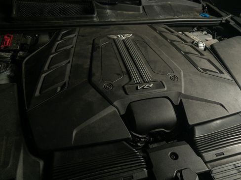 Used 2019 Bentley Bentayga image 45