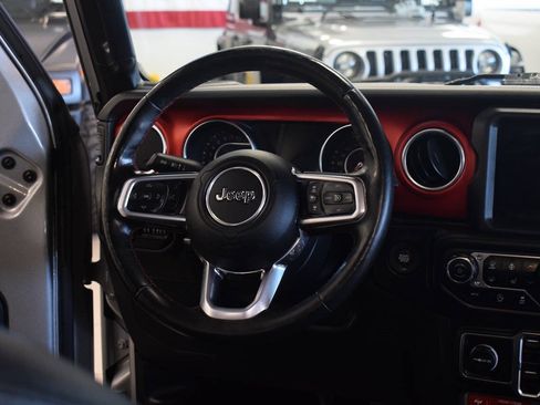 Used 2020 Jeep Wrangler Unlimited Rubicon AWD/4WD image 17