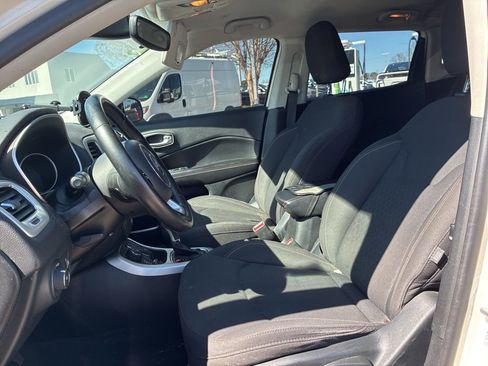 Used 2019 Jeep Compass Sport AWD/4WD image 10