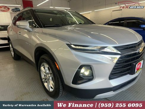 Used 2021 Chevrolet Blazer LT FWD image 3
