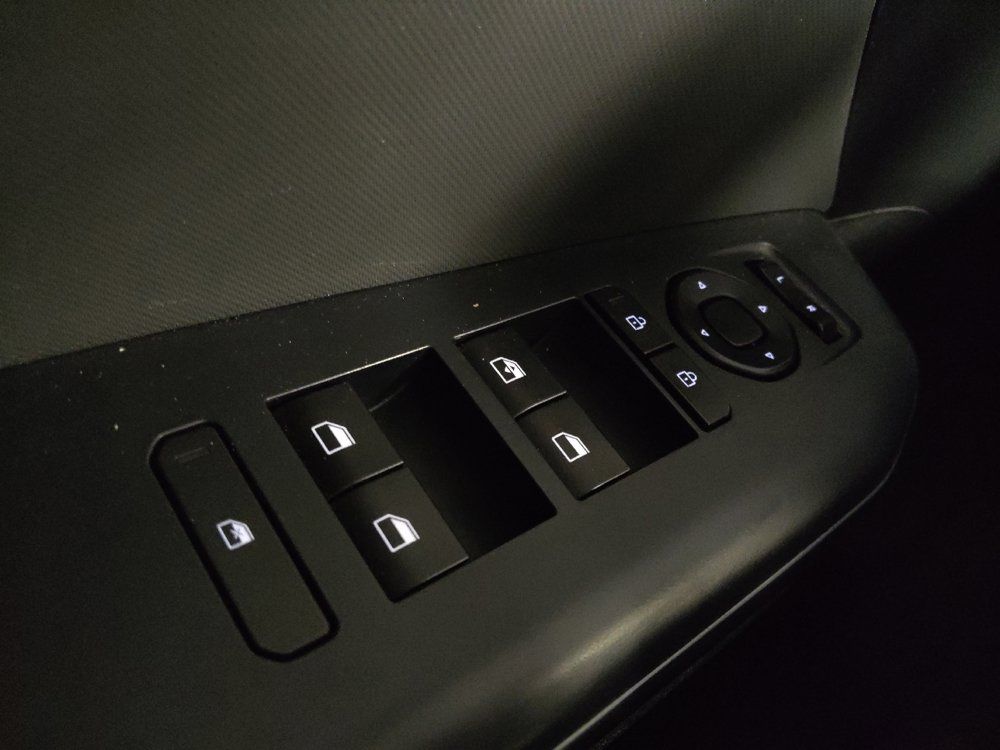 Used 2025 Kia K4 FWD image 27