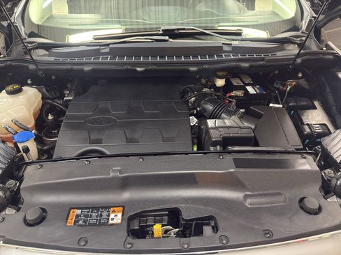 Used 2016 Ford Edge SEL image 29