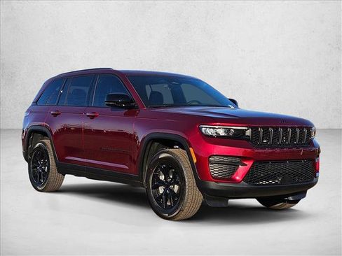New 2025 Jeep Grand Cherokee Altitude w/ Trailer Tow Package image 7