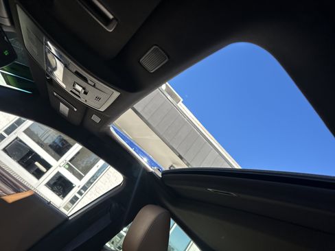 Used 2020 Lexus ES 350 w/ Premium Package image 11