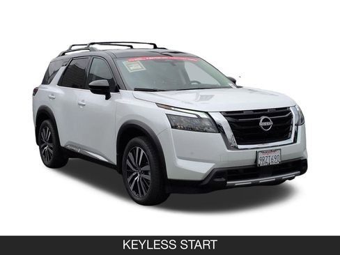 Used 2025 Nissan Pathfinder Platinum w/ Cargo Package FWD image 2