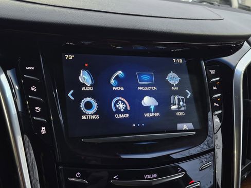 Certified 2020 Cadillac Escalade Premium Luxury AWD/4WD image 31
