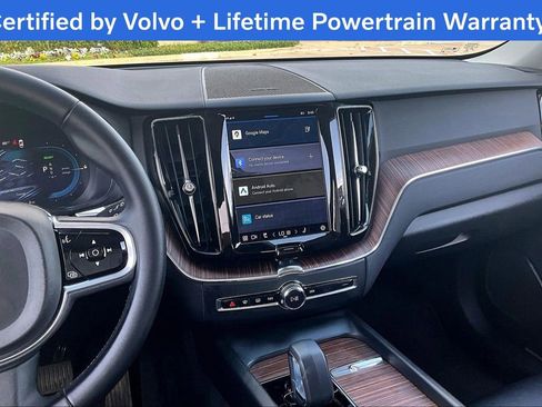 Used 2023 Volvo XC60 T8 Plus image 8