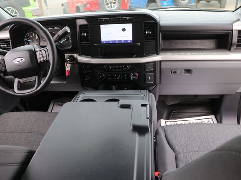 Used 2023 Ford F550 2WD SuperCab Super Duty image 16