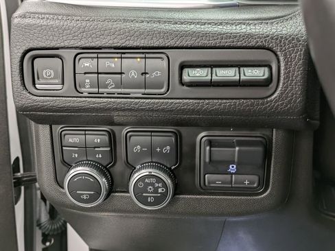 Used 2021 GMC Yukon Denali w/ Denali Ultimate Package image 18