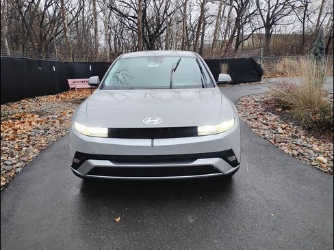 New 2026 Hyundai Ioniq 5 SE image 1