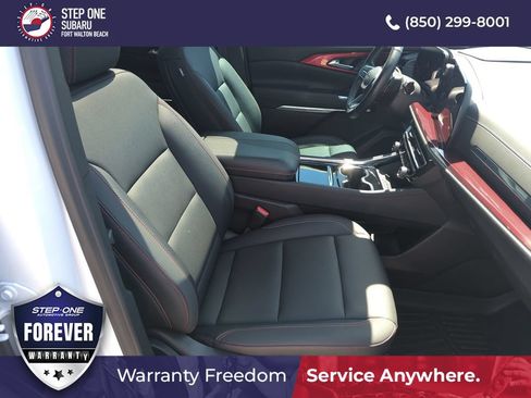 Used 2025 Chevrolet Traverse Z71 w/ Driver Confidence Package AWD/4WD image 40