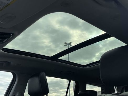 Used 2022 Jeep Grand Cherokee L Limited w/ Luxury Tech Group II image 14