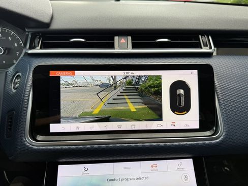 Used 2020 Land Rover Range Rover Velar R-Dynamic S image 25