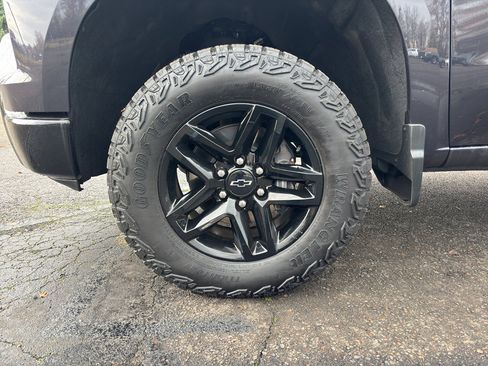 Used 2024 Chevrolet Silverado 1500 LT Trail Boss w/ LT Trail Boss Premium Package image 5