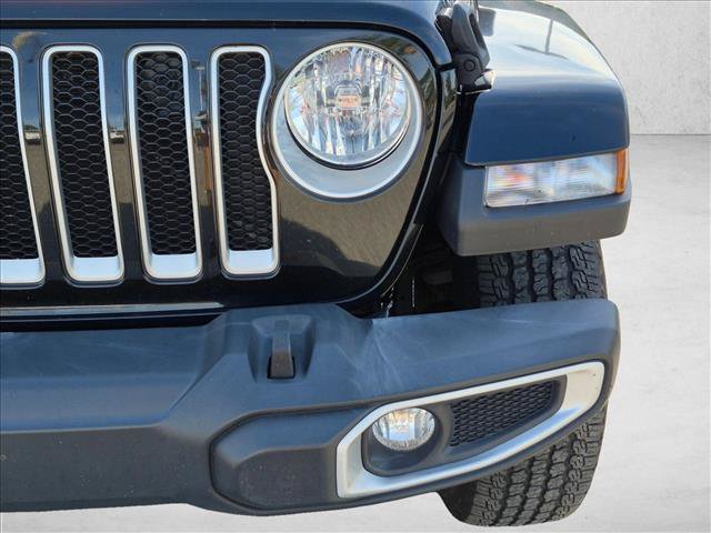 Used 2022 Jeep Wrangler Unlimited Sahara w/ Cold Weather Group AWD/4WD image 9