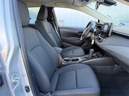 Used 2025 Toyota Corolla LE image 26