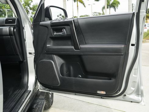 Used 2024 Toyota 4Runner TRD Off-Road Premium image 37