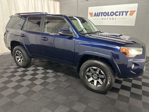 Used 2022 Toyota 4Runner TRD Off-Road Premium image 3