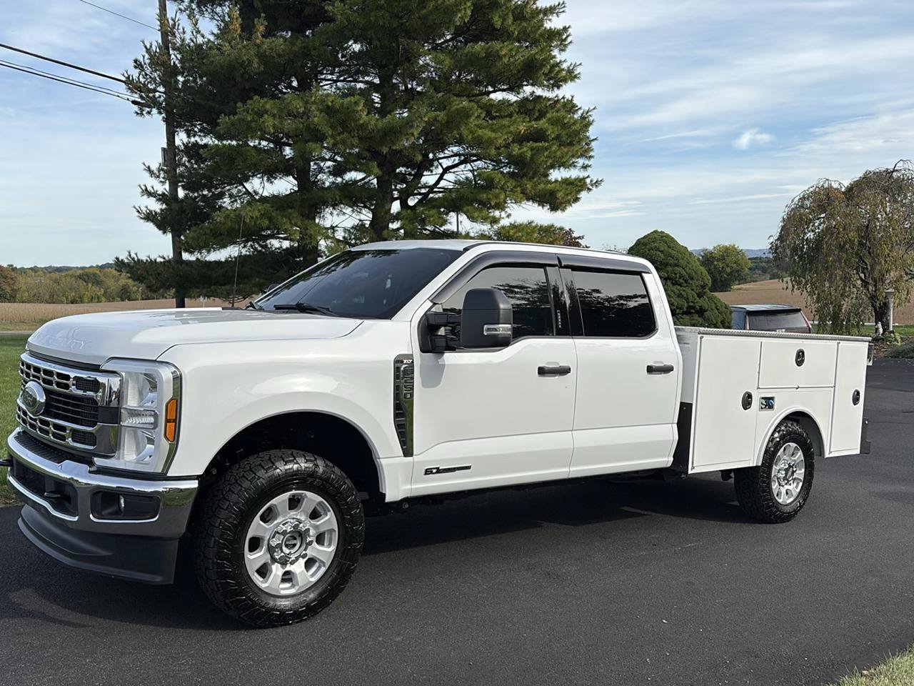 Used 2024 Ford F250 XLT w/ FX4 Off-Road Package AWD/4WD image 1