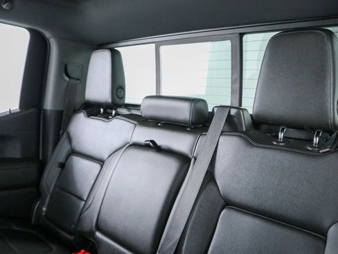 Used 2019 Chevrolet Silverado 1500 LTZ w/ LTZ Premium Package AWD/4WD image 28